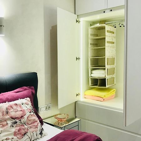 Lirra Luxe - Central Belgrade Apartments ภายนอก รูปภาพ