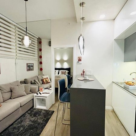 Lirra Luxe - Central Belgrade Apartments ภายนอก รูปภาพ